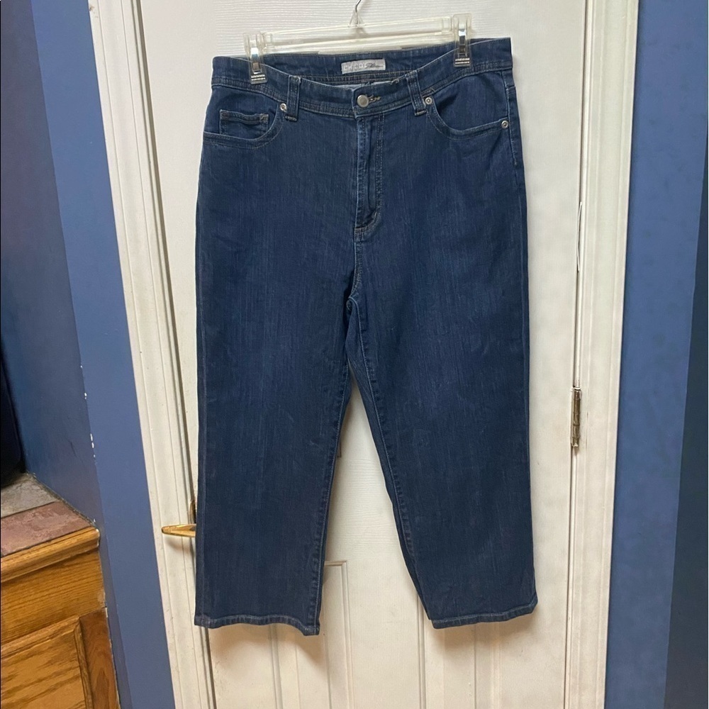 - Chico’s Premium Denim Ultimate Fit Blue Cropped Capri Ankle Jeans Size 2…